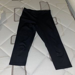 Crop exercise leggings